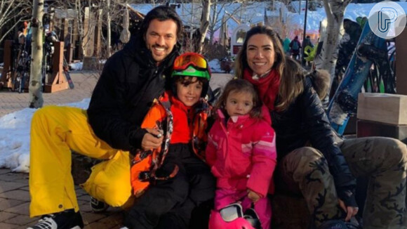 Patricia Abravanel compartilhou foto em família, com o marido, Fábio Faria, e os filhos, Pedro, de 5 anos, Jane, de 2, e Senor, de 1