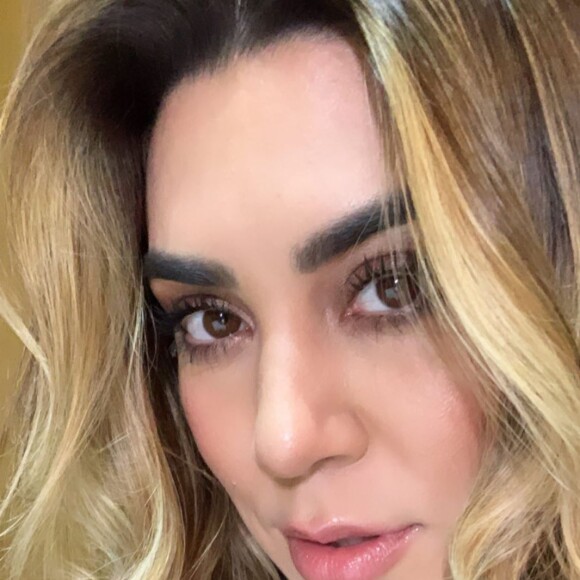 Novo visual de Naiara Azevedo foi elogiado nas redes sociais