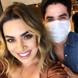 Naiara Azevedo posou com Filipy Almeida, responsável pela mudança no visual da cantora