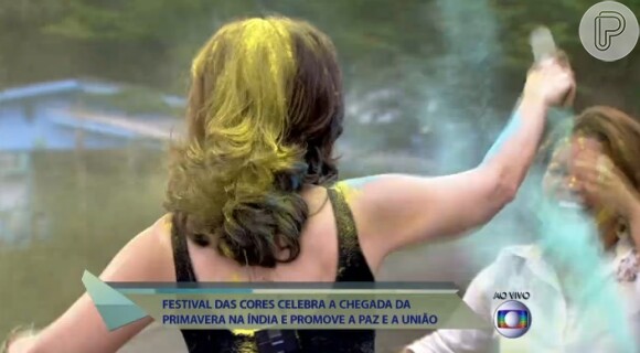 Fátima Bernardes aparece com cabelo amarelo após levar banho de tinta no 'Encontro'