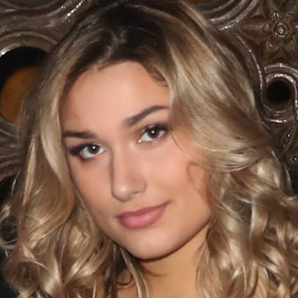 Sasha Meneghel é estudante de Moda