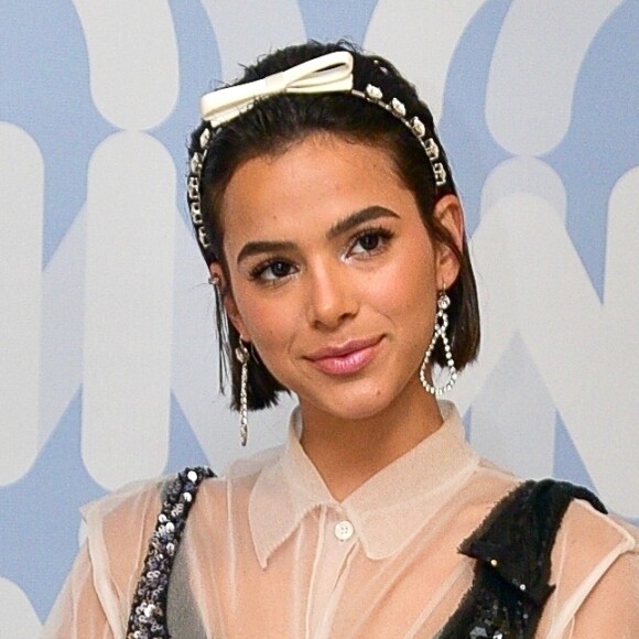 Bruna Marquezine está matando as saudades dos amigos nesta quarentena por chamadas de vídeo