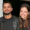 Rodrigo Simas e Agatha Moreira combinaram look xadrez em selfie feita pela atriz