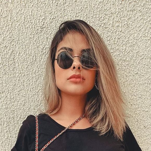 Munik Nunes foi pedida em namoro com Caio Cesar