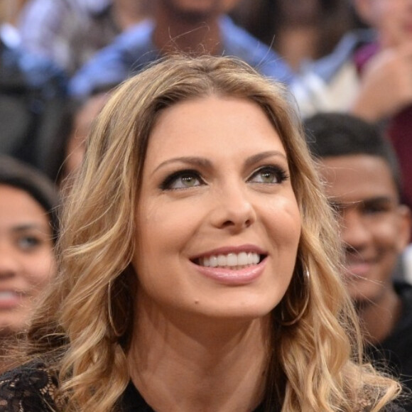 Sheila Mello recordou 1º beijo no namorado, João Souza,ao homenagear o tenista por aniversário: 'Boca, queixo, o nariz numa vontade de fundir-se ao outro'