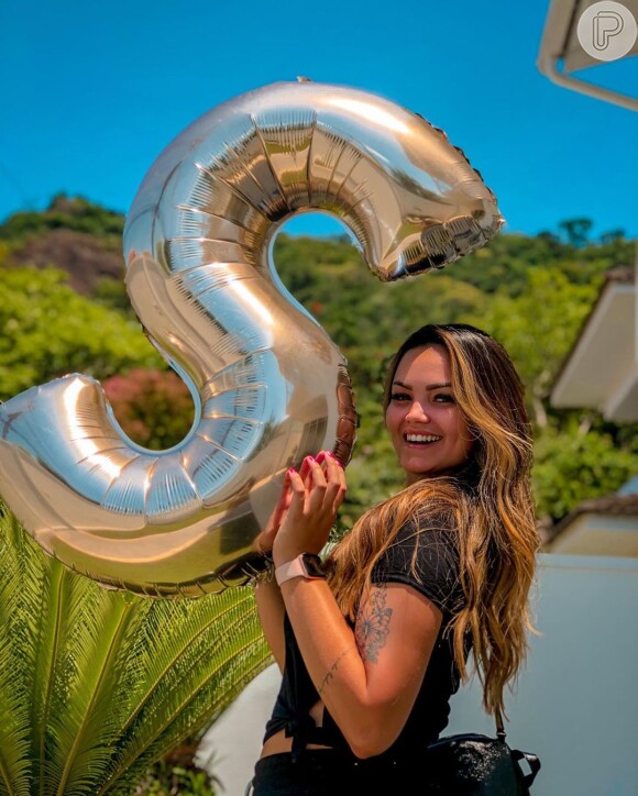 Suzanna Freitas atingiu dois milhões de seguidores no Instagram