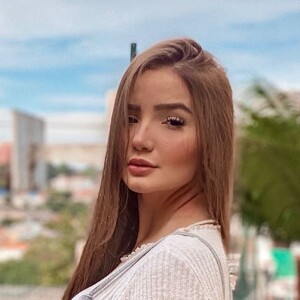 Anna Livya Padilha também é modelo e tem mais de 1,6 milhão de seguidores no Instagram