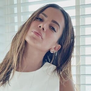 Anitta aumentou o número de tatuagens com desenho de coração no bumbum