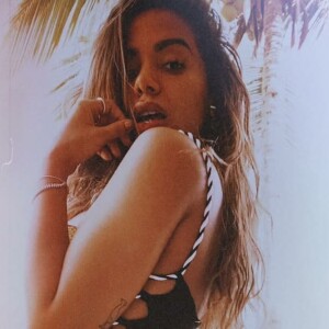 Maiô usado por Anitta é da marca Borana e custa R$ 298