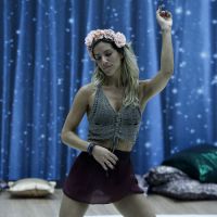 Giovanna Ewbank usa minissaia transparente em ensaio do 'Dança dos Famosos'