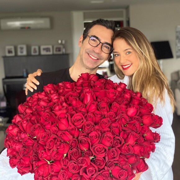 Ticiane Pinheiro ganhou homenagem do marido, Cesar Tralli, em aniversário