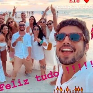 Grazi Massafera curtiu réveillon de 2020 com Caio Castro e amigos do ator em Carneiros, Pernambuco