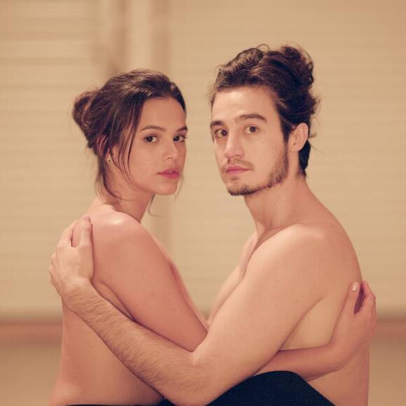 Bruna Marquezine estrelou clipe de Tiago Iorc lançado em novembro de 2015