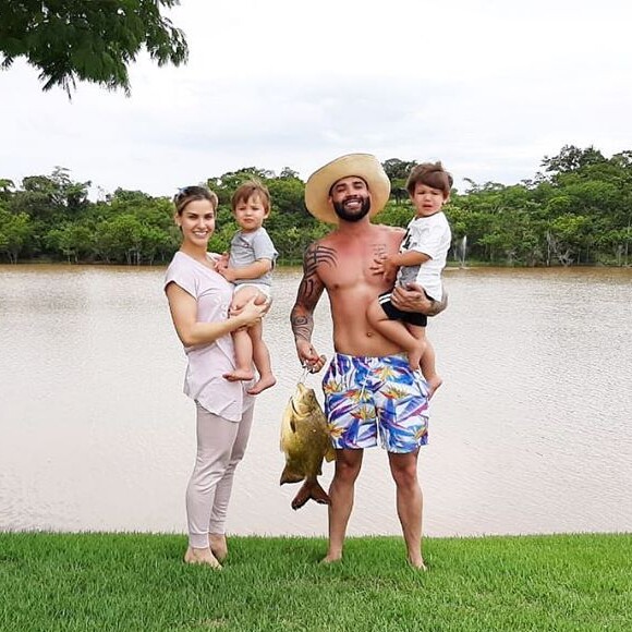 Gusttavo Lima e Andressa Suita não abrem mão de momentos com os filhos, Gabriel e Samuel