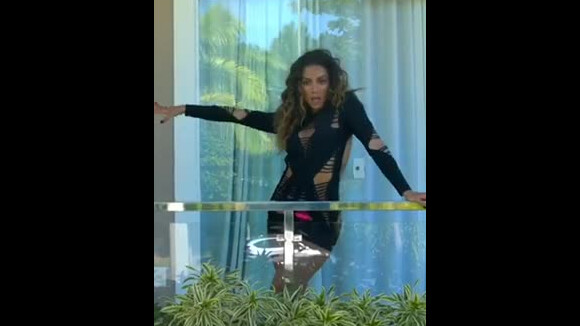 Anitta lança novo clipe, 'Tócame'