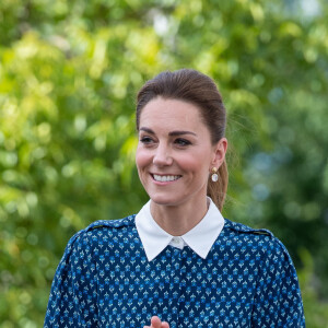 Kate Middleton está mais atenta às marcas sustentáveis: o vestido da Beulah London é uma prova disso