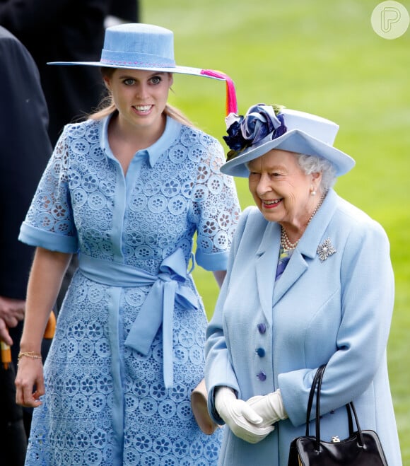 Princesa Beatrice 'herdou' o vestido que usou no casamento de sua avó Rainha Elizabeth II
