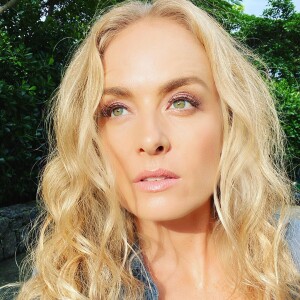 Angélica está com 46 anos