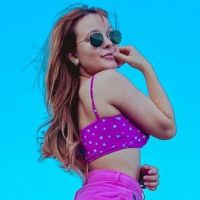 Larissa Manoela usa biquíni asa-delta e valoriza corpo em look moda praia. Veja!
