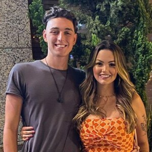 Suzanna Freitas garante aos fãs sobre namoro: 'Se um dia acontecer alguma coisa, vou vir aqui contar pra vocês porque sou muito transparente com tudo'