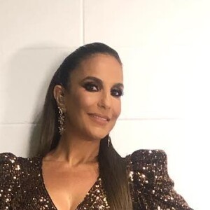 Ivete Sangalo se encantou com o 'flagra' das filhas, Marina e Helena, dançando