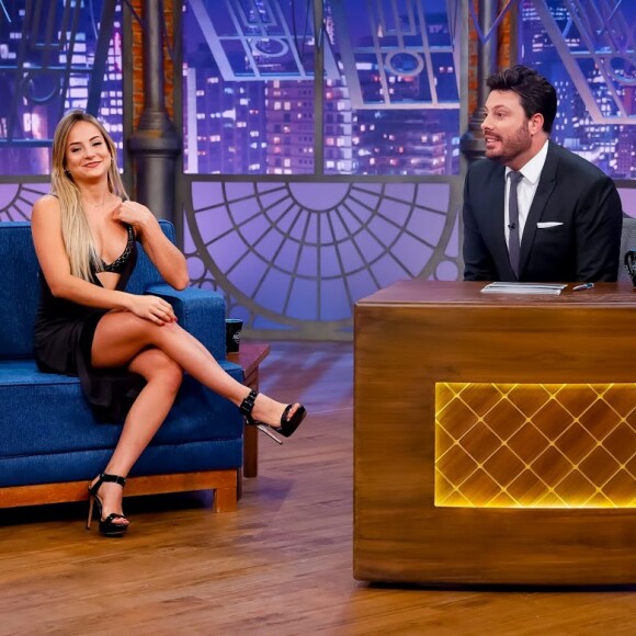 'Se tem alguém que eu estou conhecendo melhor é o Danilo Gentili', revelou Gabi Martins