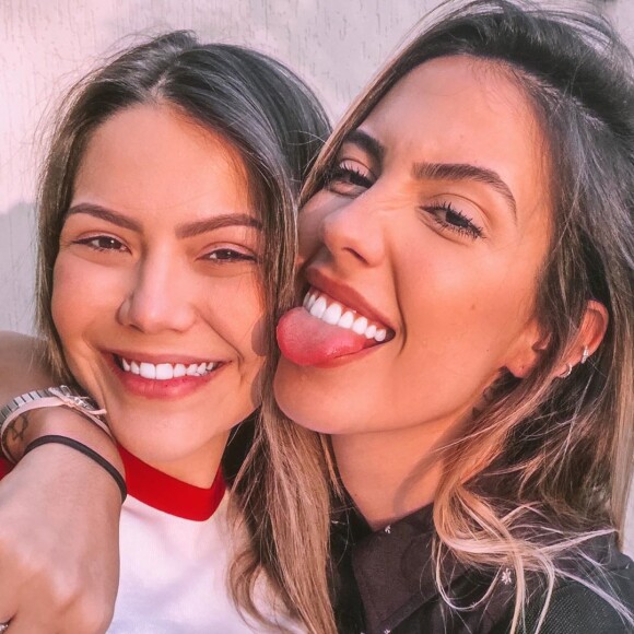 Gabi Brandt volta a ser morena assim como Sarah Poncio