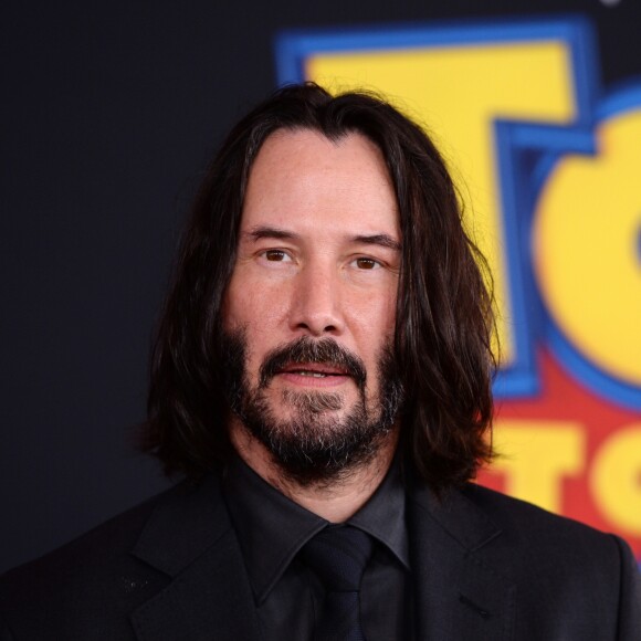 Keanu Reeves é um dos atores que está no elenco de 'Conquest', produção para a qual Bruna Marquezine está cotada