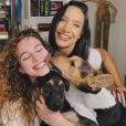 Laryssa Ayres e Maria Maya adotaram dois cachorros