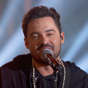 Fernando Zor ironiza rótulo de 'amante' dado à stylist: 'Tá certo que ela está meio encalhada, mas está tudo bem'