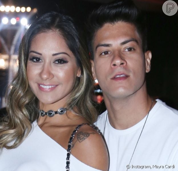 Mayra Cardi Reage A Flagra Com Arthur Aguiar Veja Purepeople