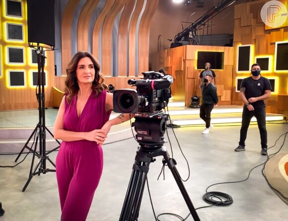 Fátima Bernardes já voltou a comandar o 'Encontro' dos estúdios da TV Globo