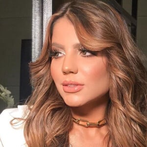 Hariany Almeida adotou cabelo escuro ao passar por mudança no visual: 'Uma nova mulher!'