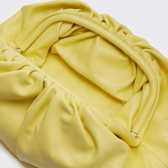 Bolsa de Andressa Suita é usada como clutch