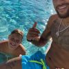 Neymar fez vídeo jogando game com o filho, Davi Lucca, após notícia de teste positivo para coronavírus
