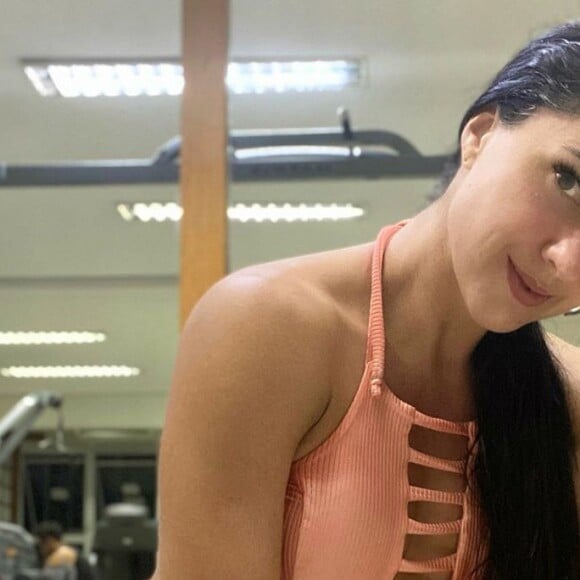 Graciele Lacerda comparou corpo atual ao de antes de começar reeducação alimentar