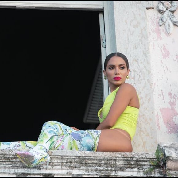 Anitta destaca pluralidade em clipe