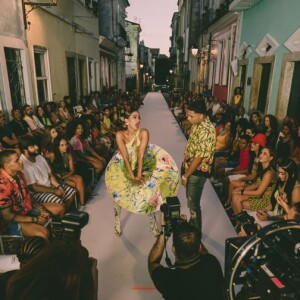 Anitta destaca parceria com Cardi B