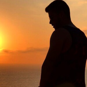 Arthur Aguiar garante passar bem após separação de Mayra Cardi