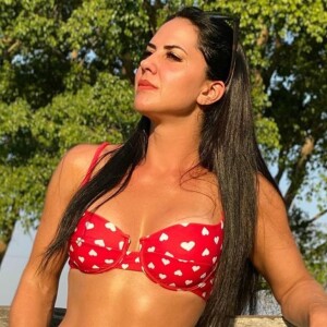 Graciele Lacerda mostra corpo torneado em look e ganha elogios