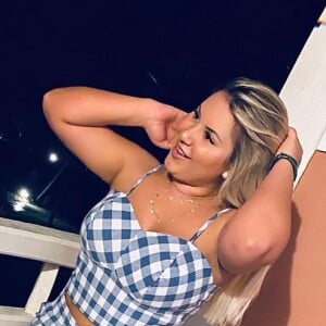 Mulher de Zé Neto, Natália Toscano sempre compartilha fotos de seus looks