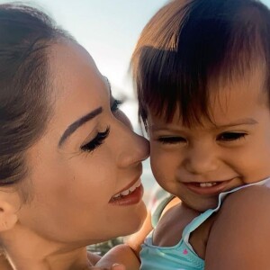 Mayra Cardi relata doença da filha e destaca preocupação