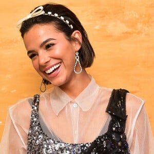 Bruna Marquezine pediu, no entanto, para os fãs não criarem expectativas em relação ao canal