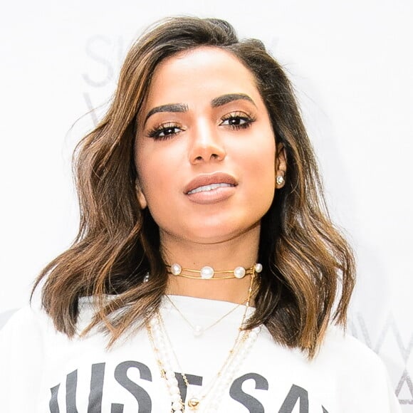 No Candomblé, Anitta não precisa raspar o cabelo. 'As Ekedis são suspensas para a iniciação', explica assessoria da cantora