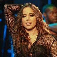Anitta relata ataques de intolerância religiosa após polêmica sobre visual: 'Xingamento'