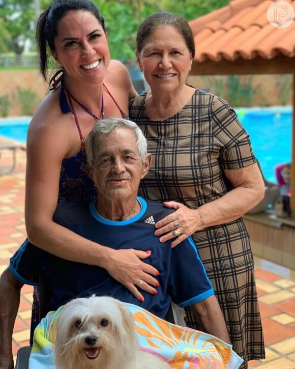 Pai de Zezé Di Camargo e Luciano, Francisco Camargo tem 82 anos. Na foto, ao lado da mulher, Helena, e da nora Graciele Lacerda