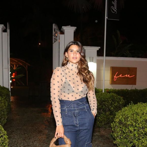 Giulia Costa inaugura seu restaurante no Itanhangá, Rio de Janeiro, na noite desta quinta-feira, 12 de novembro de 2020