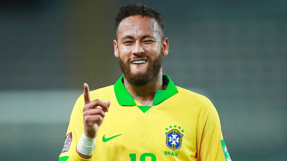 Luiza Ambiel entrega xaveco de Neymar no passado: 'Me abraçou, puxou e fez cantadinhas'