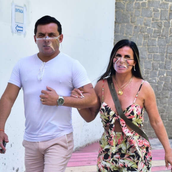 Gretchen rebateu críticas após ganhar tatuagem do marido, Esdras de Souza