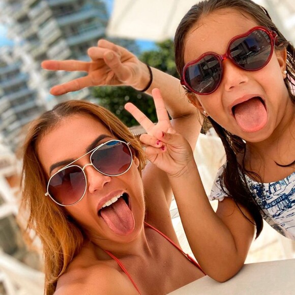 Maria Flor vai atuar em 1ª novela com Deborah Secco